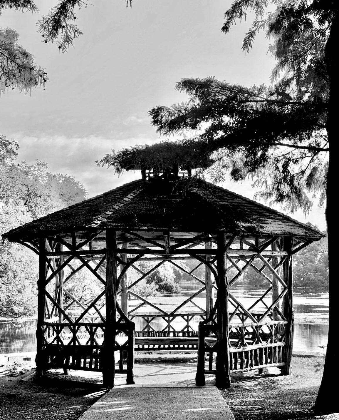 Landa Park Gazebo in Black and White